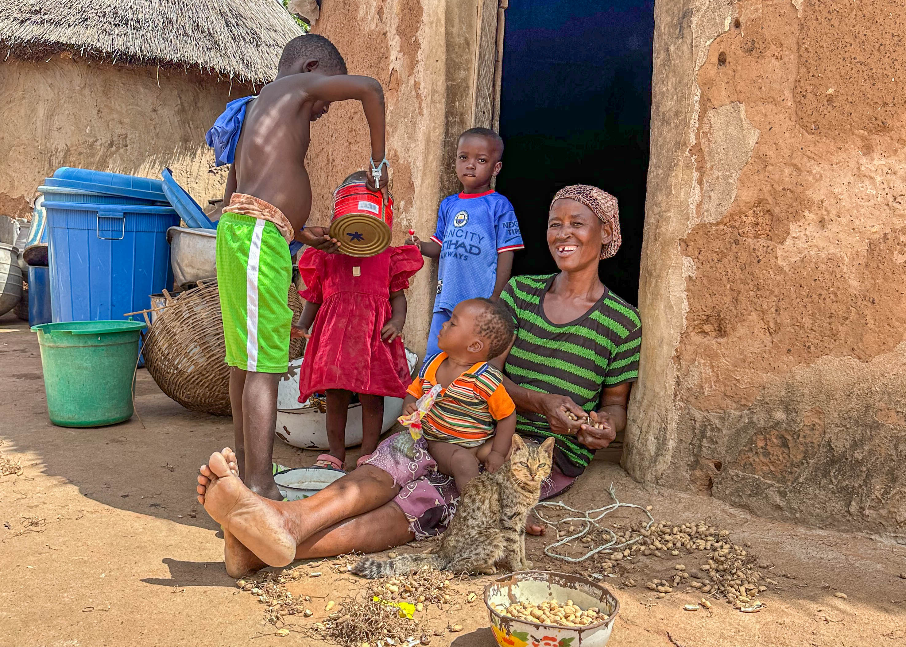 Photo: A mother and her children in Bongnaayili